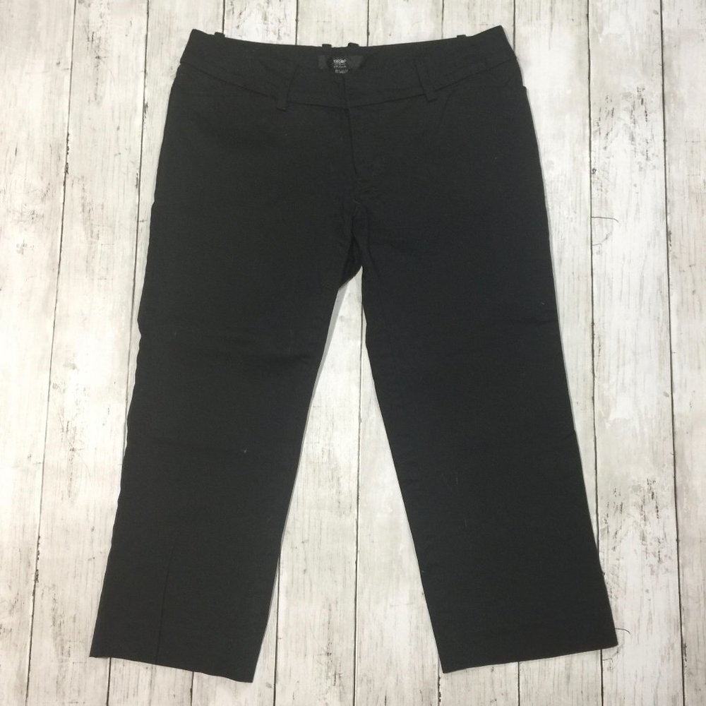 🛍️ 4/$20 MOSSIMO Capri Pants